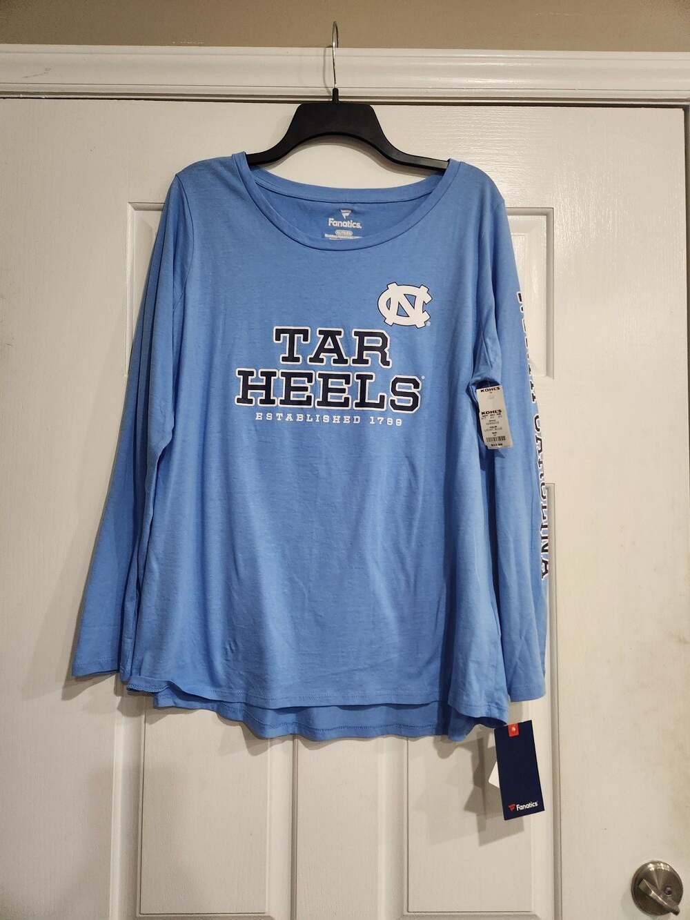Fanatics Women's North Carolina Tar Heels Long Sleeve T-Shirt Carolina Blue